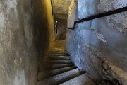 52 Discesa dall'alto dei bastioni del Castello di San Vigilio